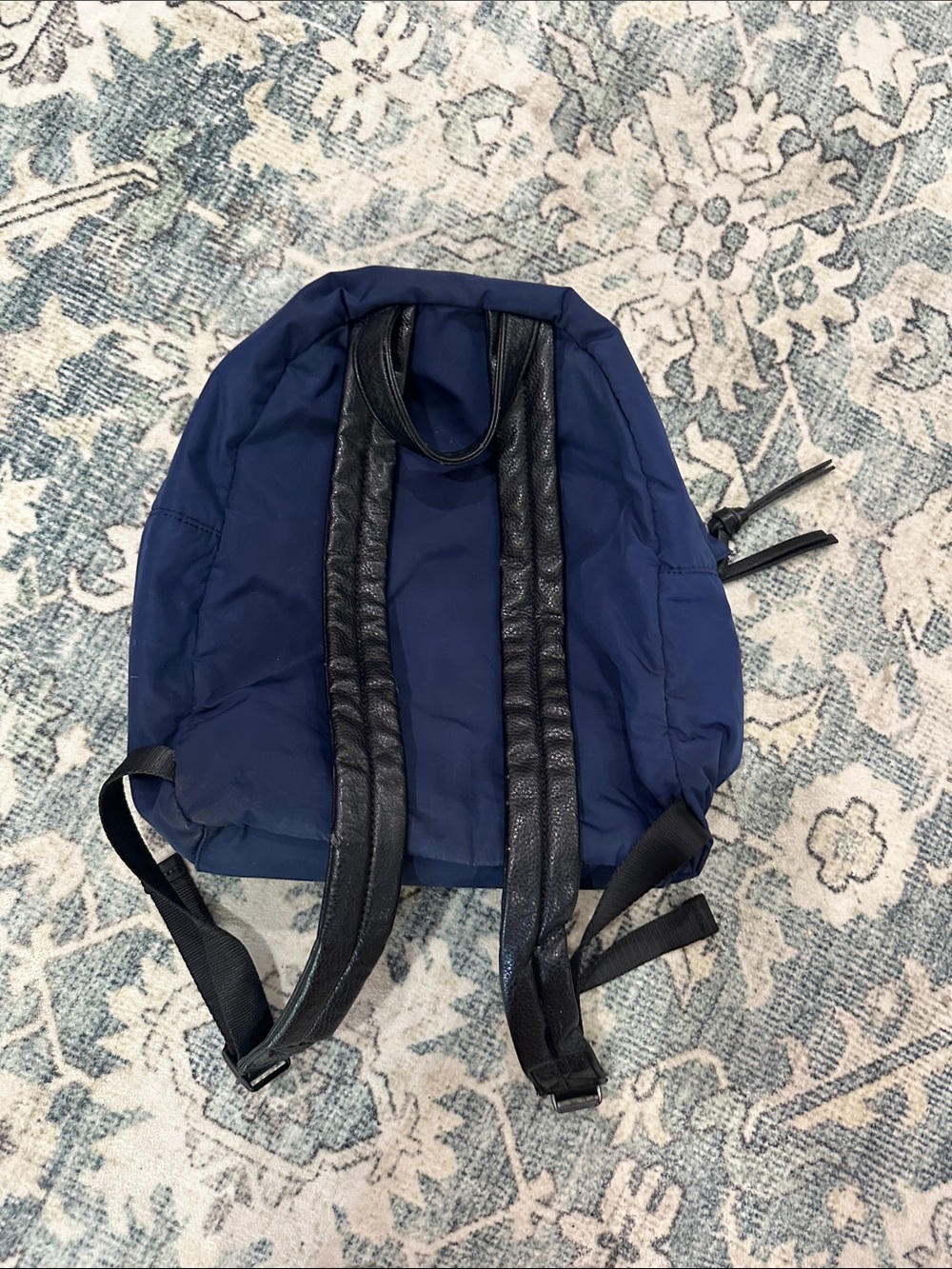 Navy Fabletics backpack - Picture 2 of 5